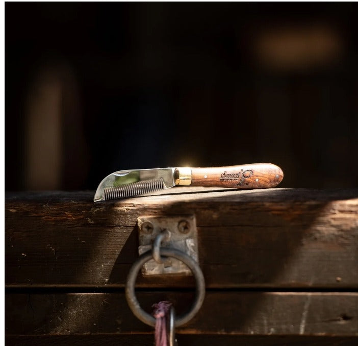 Smart Grooming Fold Up Levelling Knife