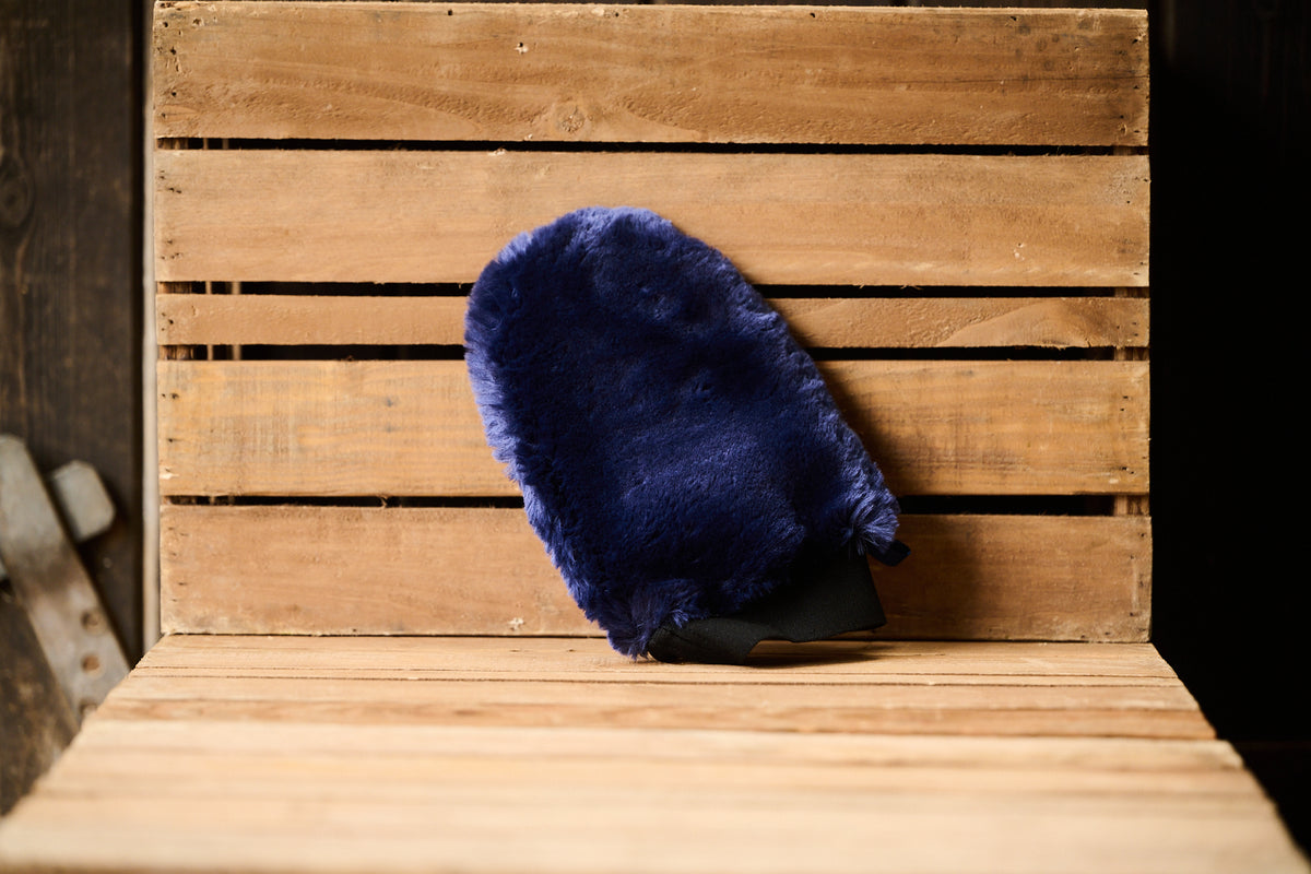 Quilted Grooming Mitt