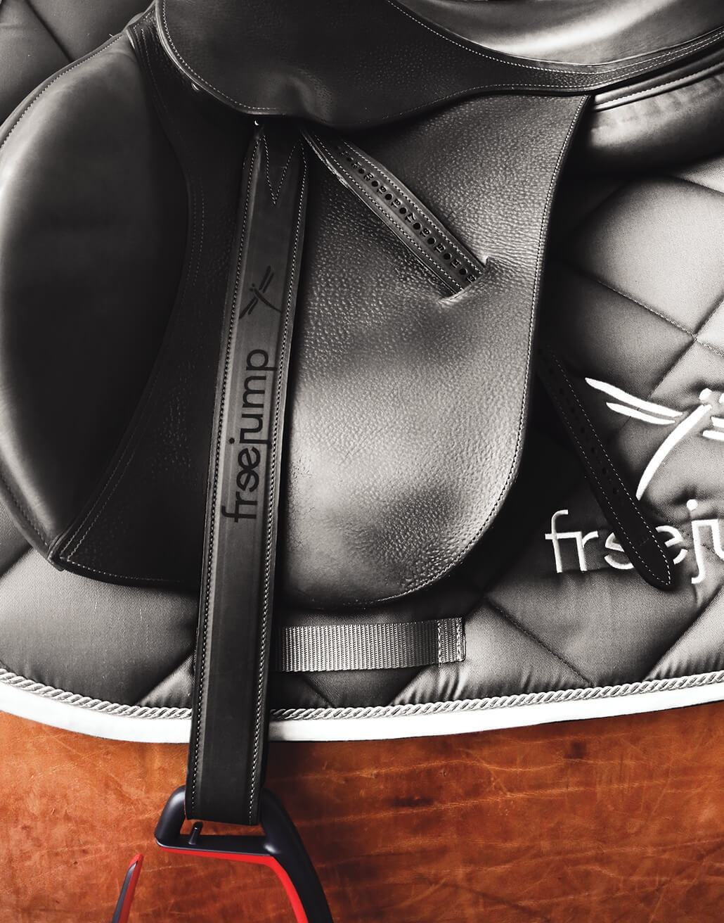 Classic Wide Stirrup Leather