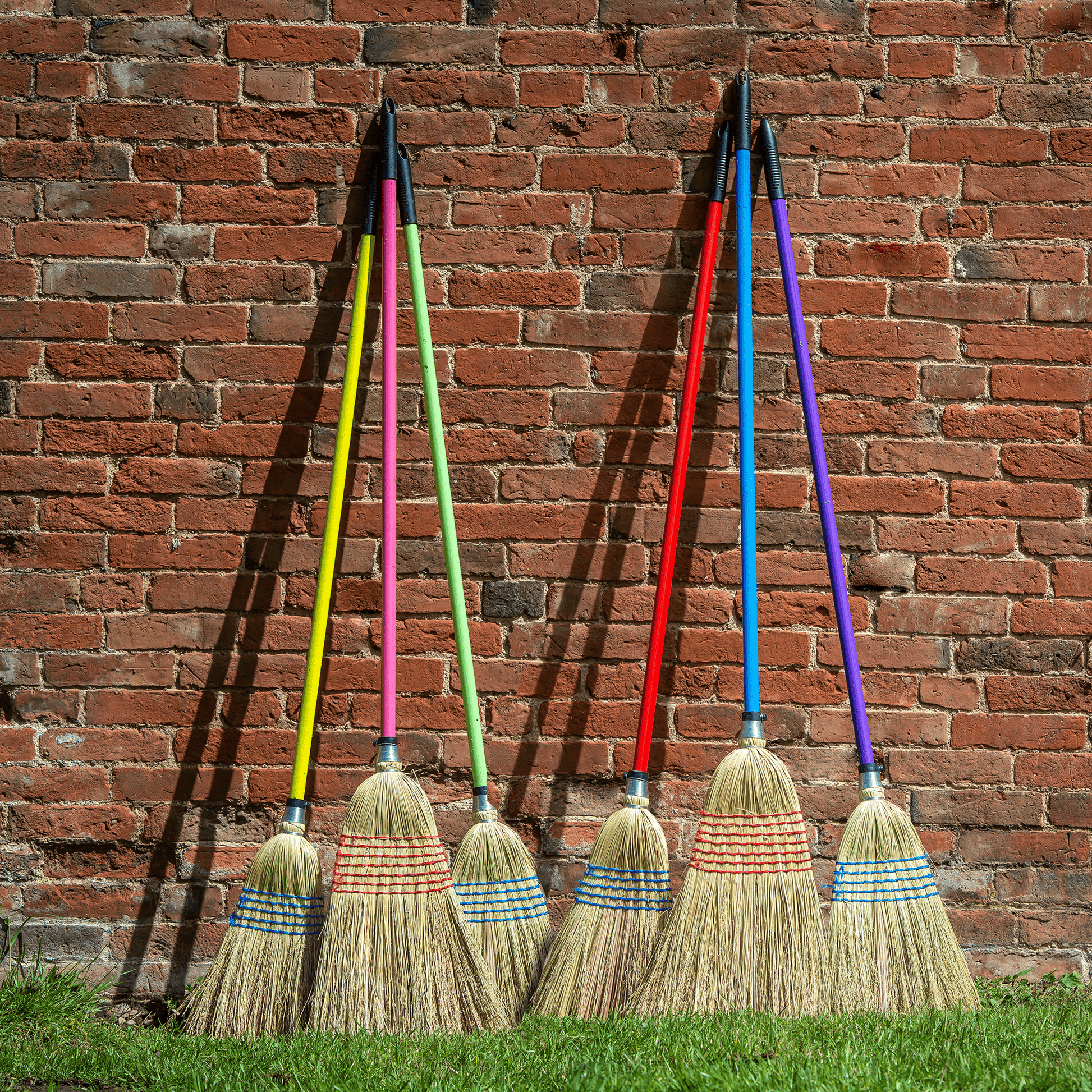 Standard Corn Broom - Red Gorilla - UK - SP.CORN.Y